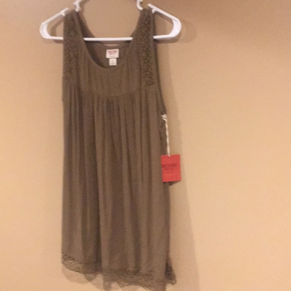 Tank top - Picture 2 of 4
